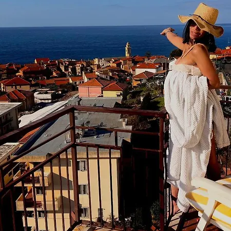 Christopher House La Terrazza Sul Mare 公寓 圣托·斯特凡诺·阿尔马尔