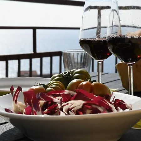 Christopher House La Terrazza Sul Mare * 圣托·斯特凡诺·阿尔马尔